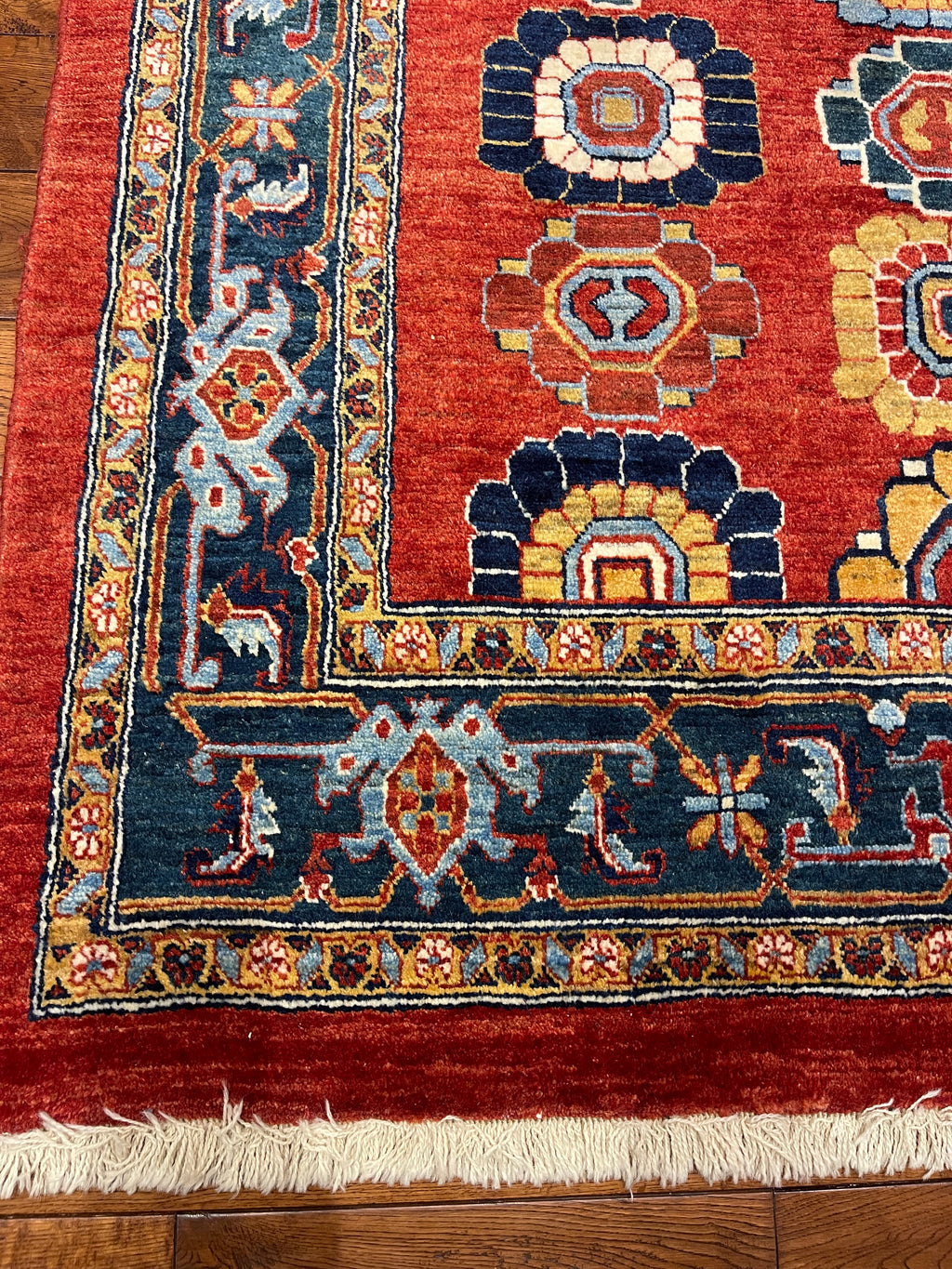 Authentic Qashqai Persian Rug -Fine  Hand- Woven Carpet
