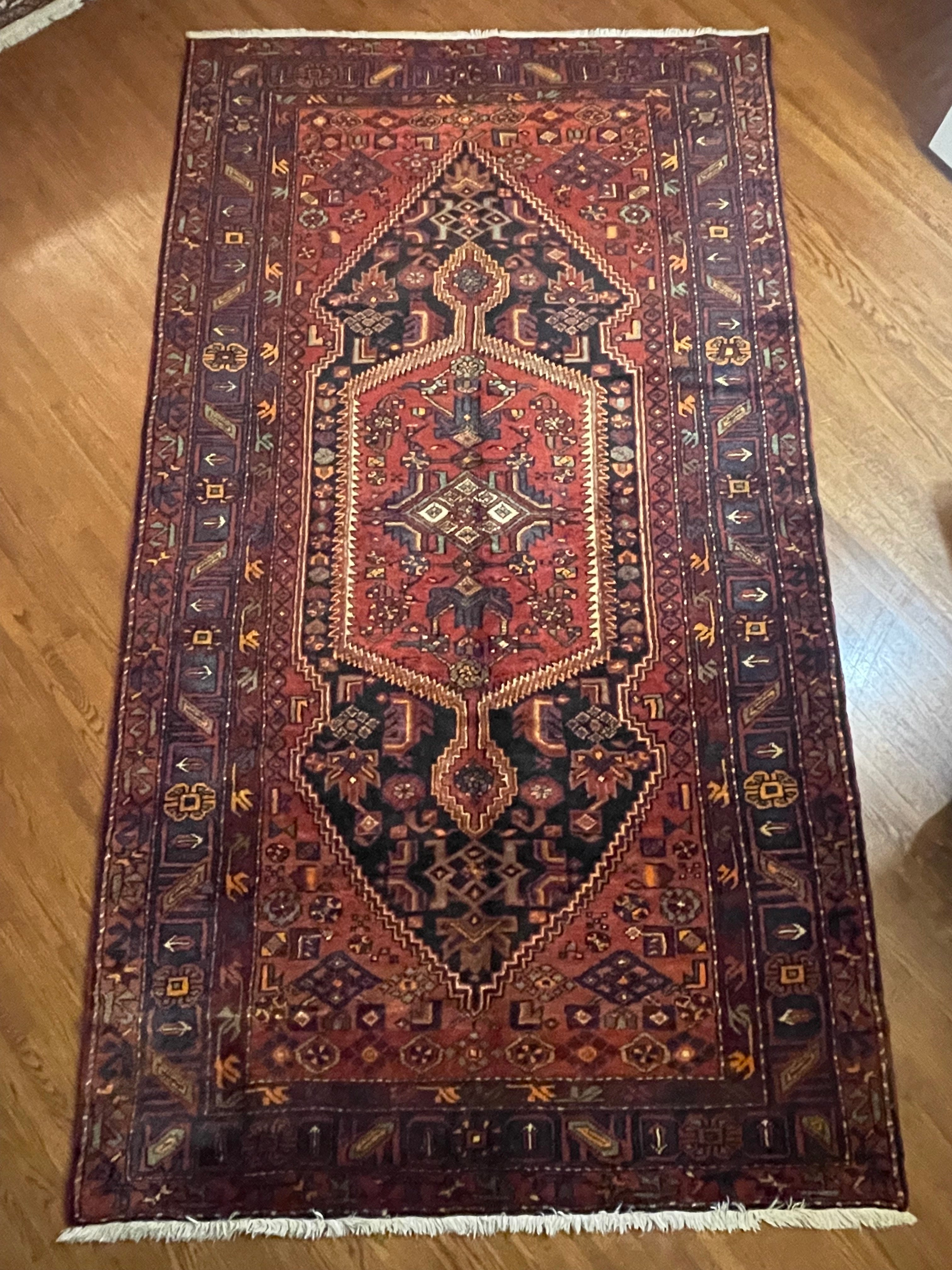 Antique Lilihan Handwoven Rug – All Wool Persian Carpet with Traditional Design