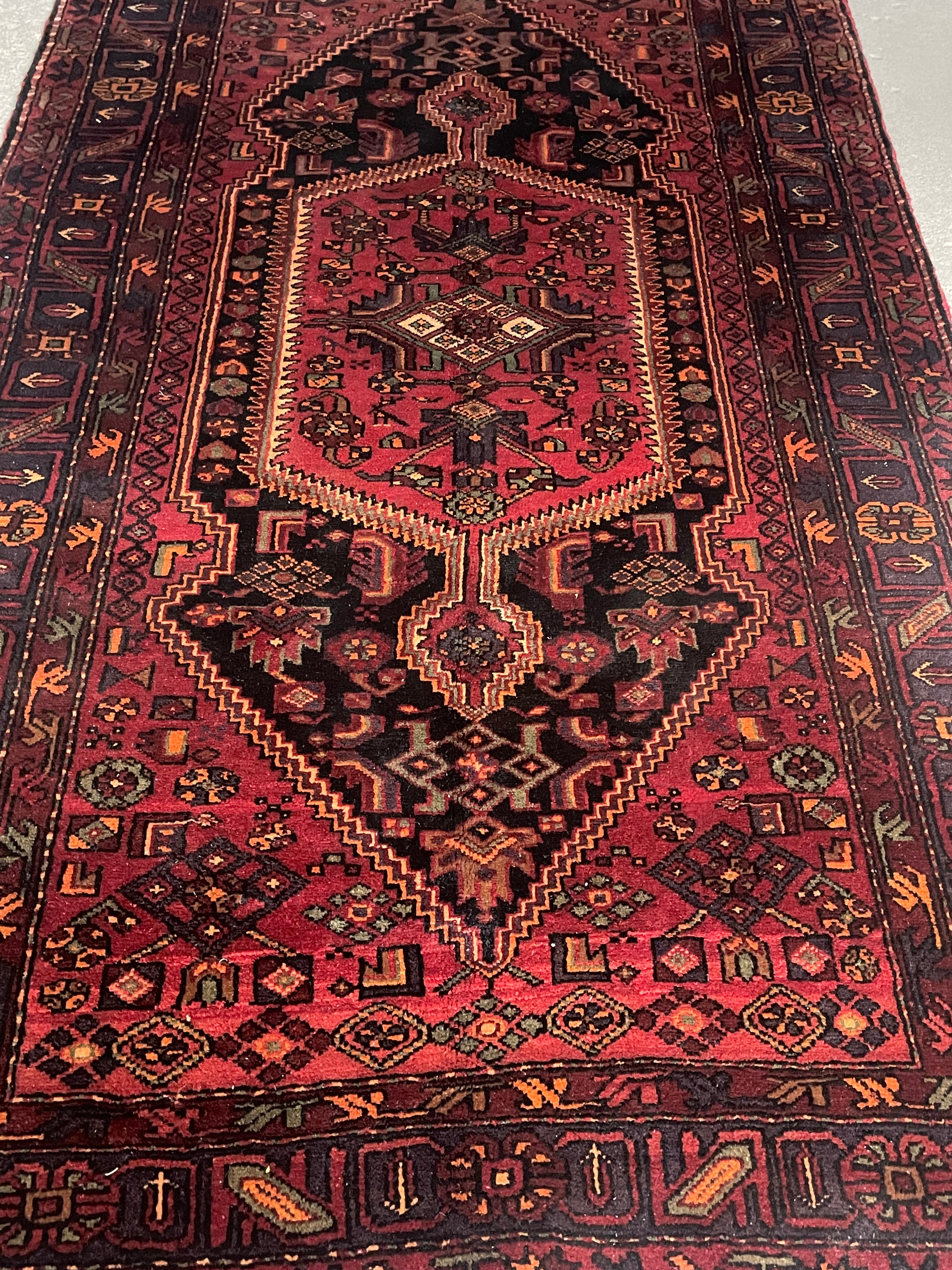 Antique Lilihan Handwoven Rug – All Wool Persian Carpet with Traditional Design