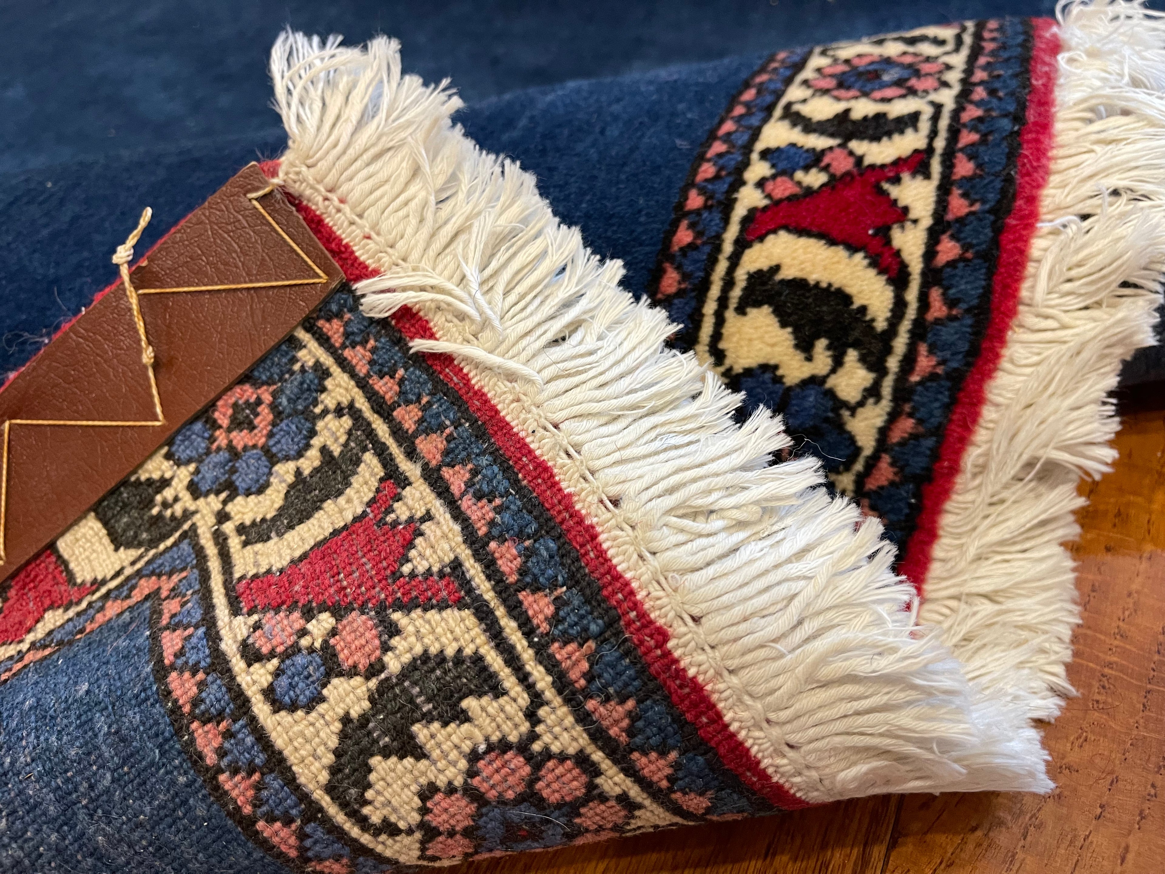 Hand knotted Persian Gabbeh Rug size 145x103cm